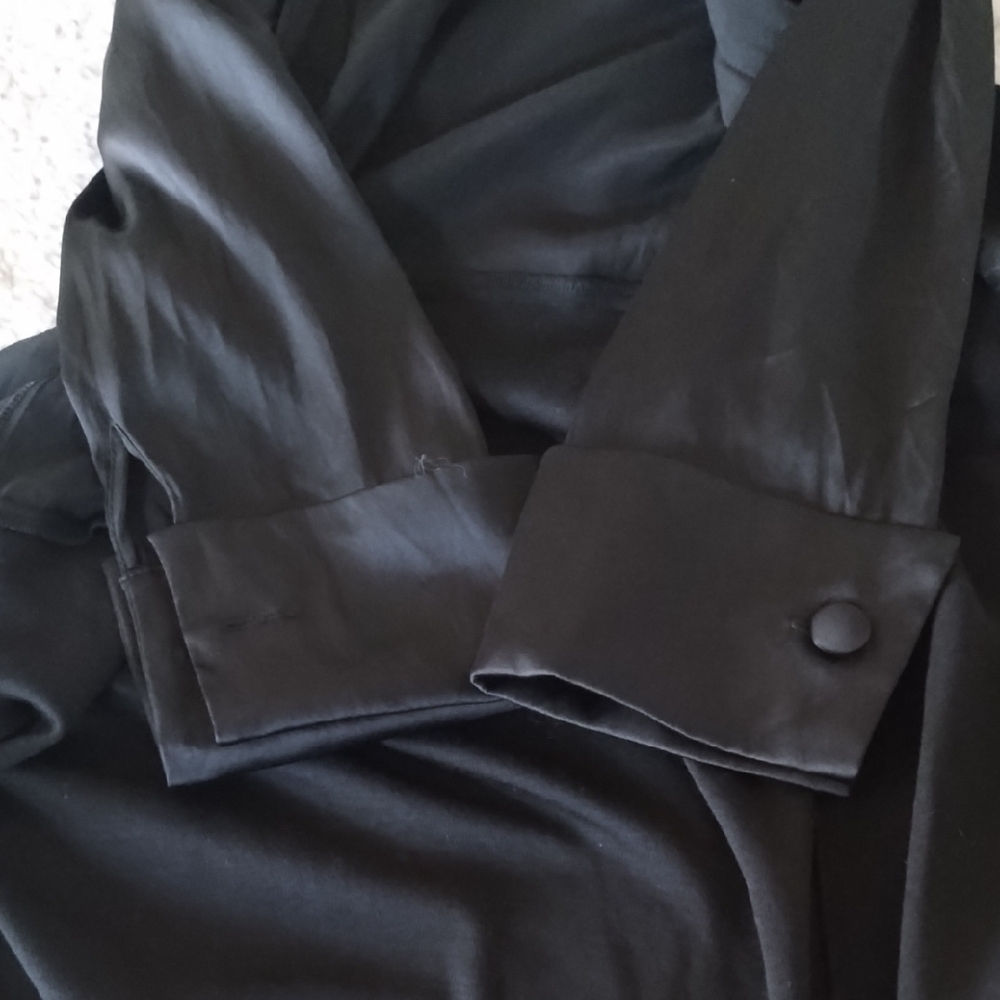 Elegant/Classic Diane Von Furstenberg Black Wrap Dress - Picture 13 of 13
